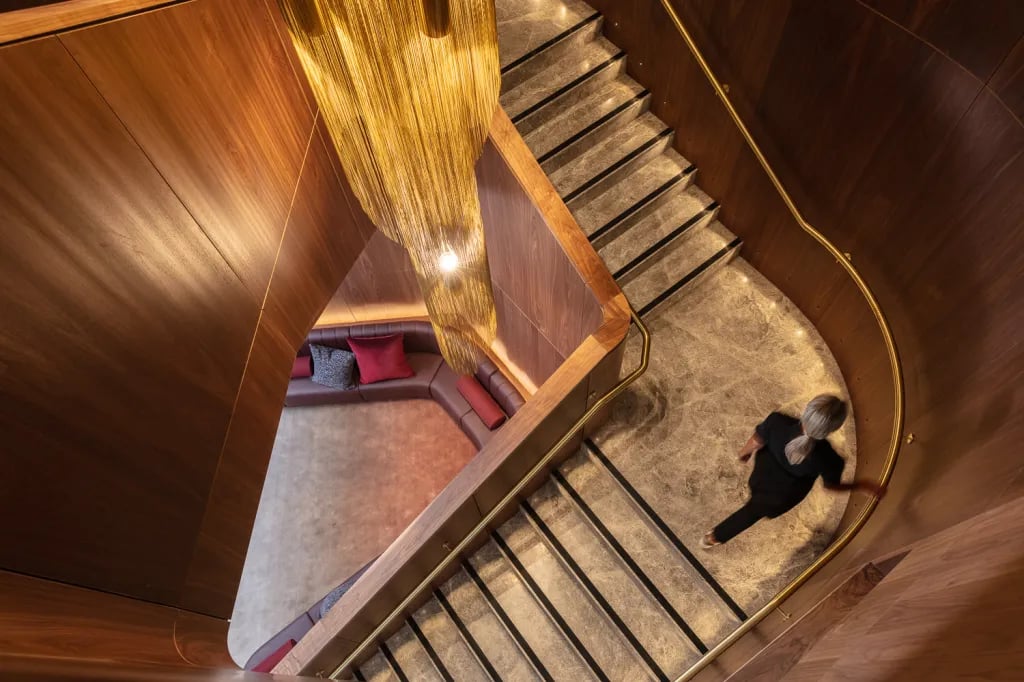 Next Hotel Melbourne, Curio Collection by Hilton — vibe