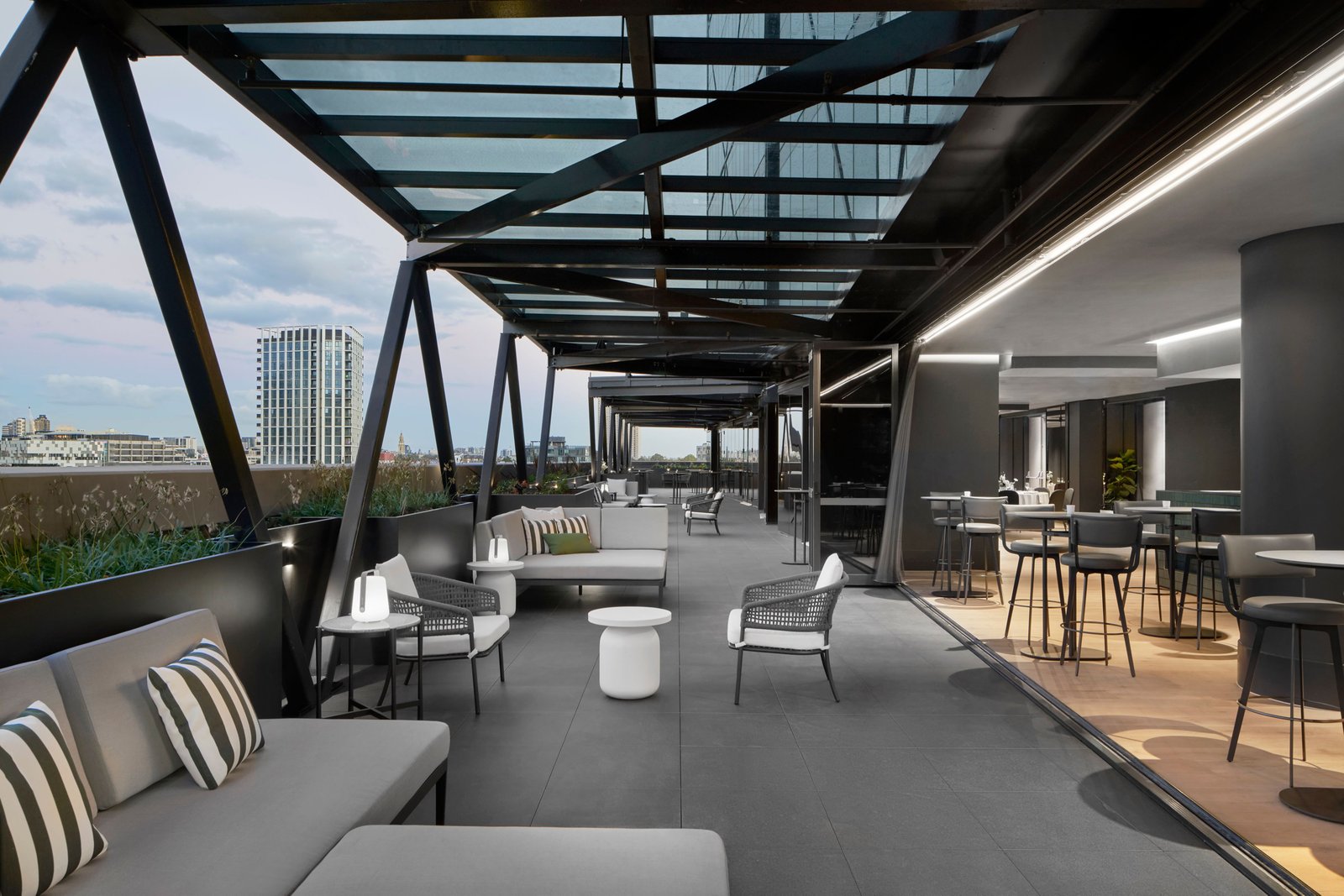 AC Hotel Melbourne Southbank — vibe