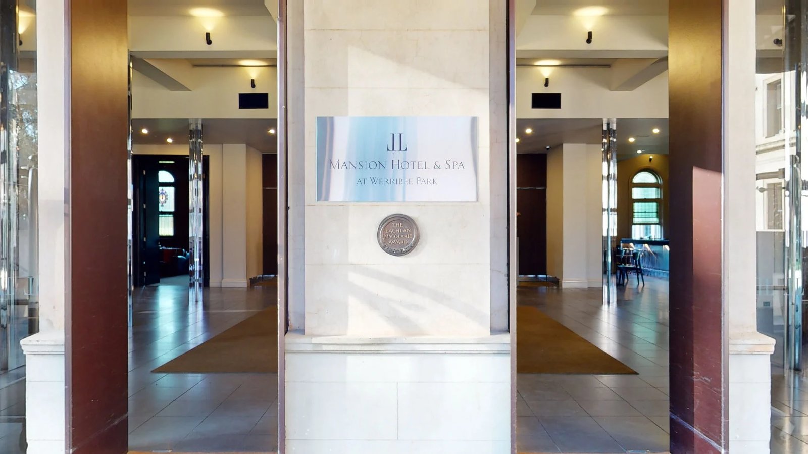 Lancemore Mansion Hotel Werribee Park — vibe