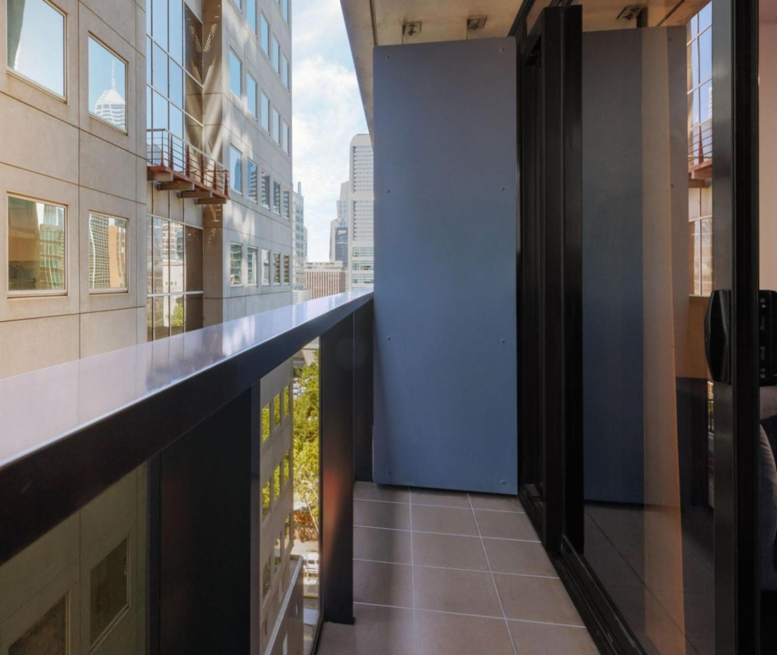 Avani Melbourne Jazz Corner Residences — vibe