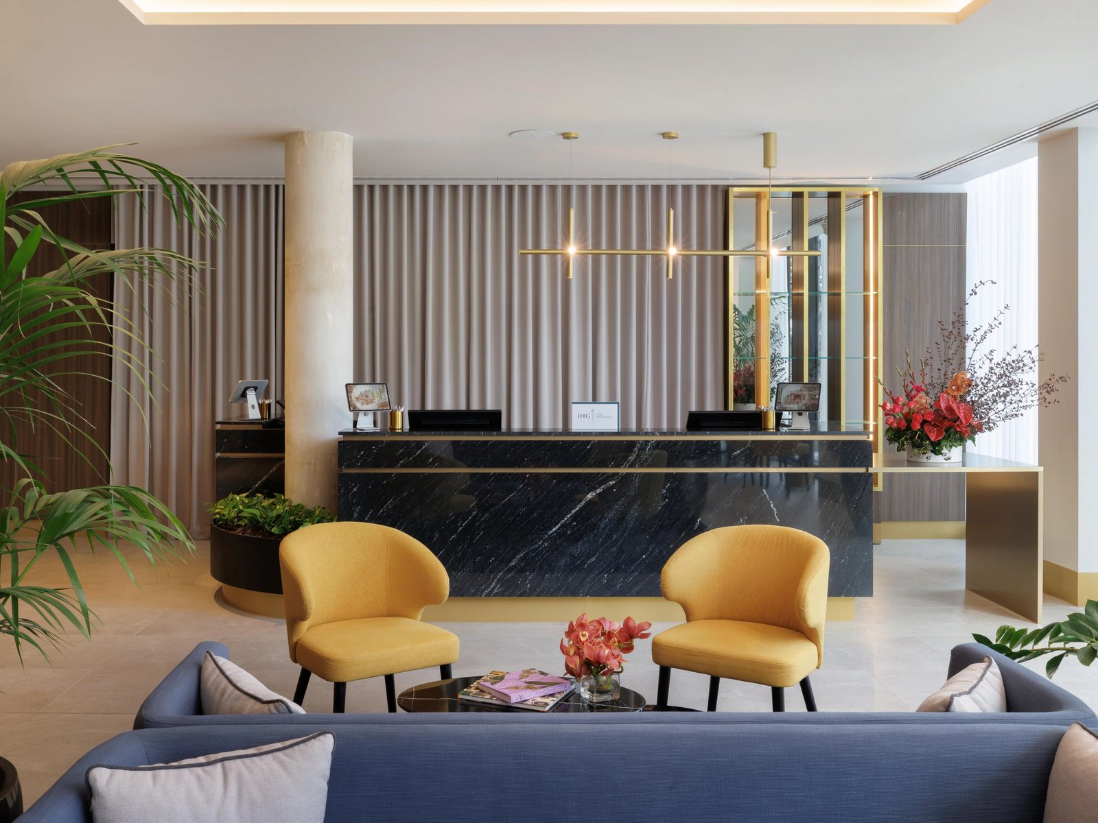 Crowne Plaza Melbourne Carlton by IHG — vibe