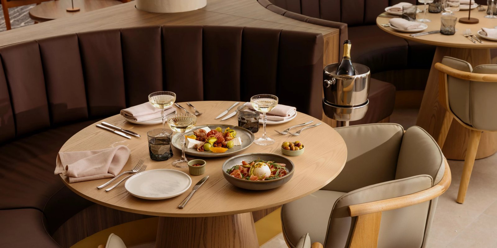 Crowne Plaza Melbourne Carlton by IHG — eat & drink