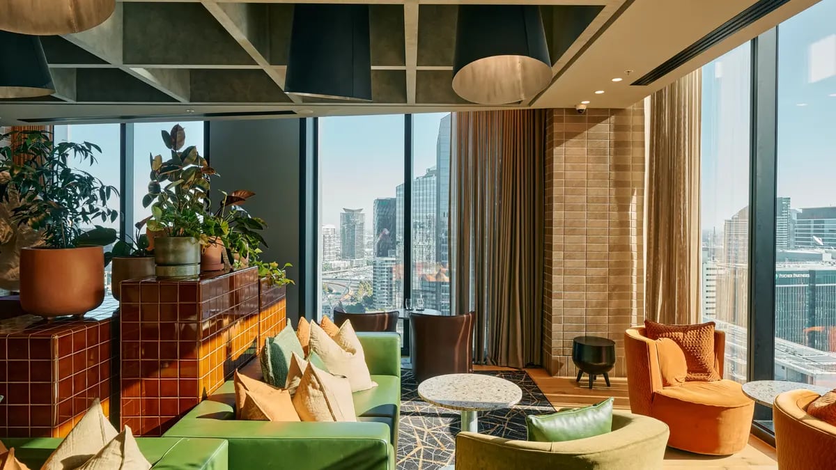 Crowne Plaza Melbourne Carlton by IHG — eat & drink