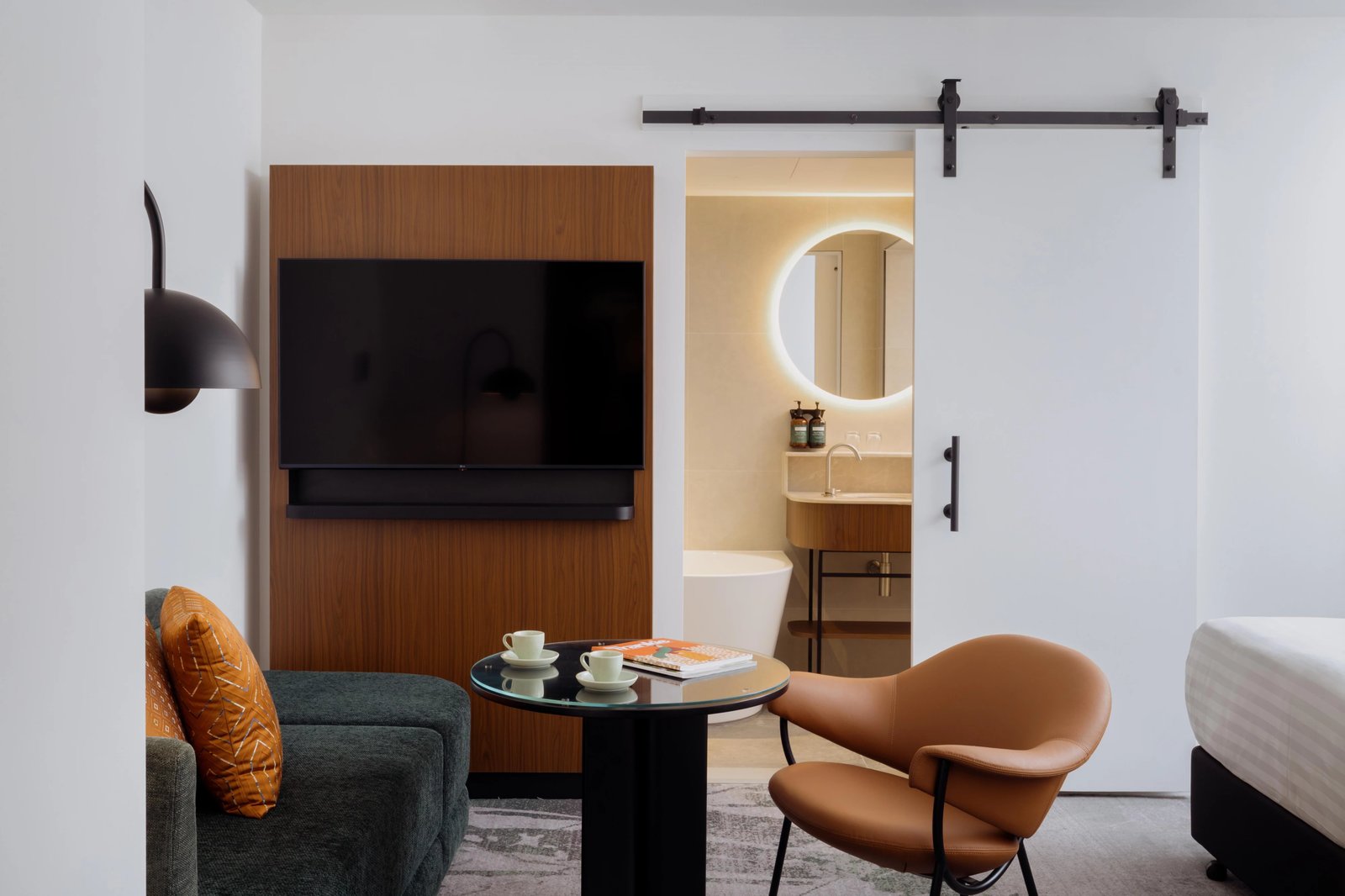 Crowne Plaza Melbourne Carlton by IHG — rooms