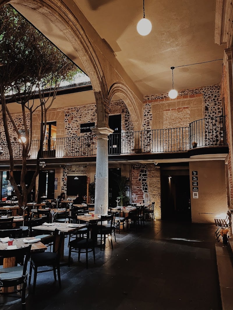 DOWNTOWN MEXICO HOTEL — eat & drink