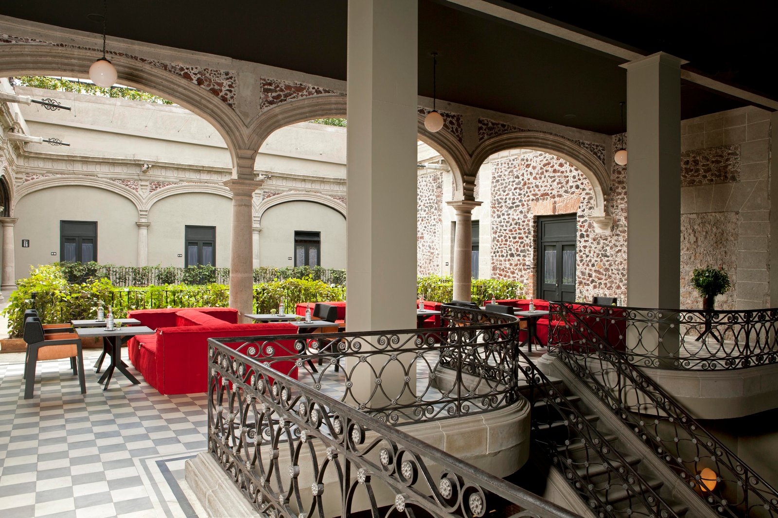 DOWNTOWN MEXICO HOTEL — vibe