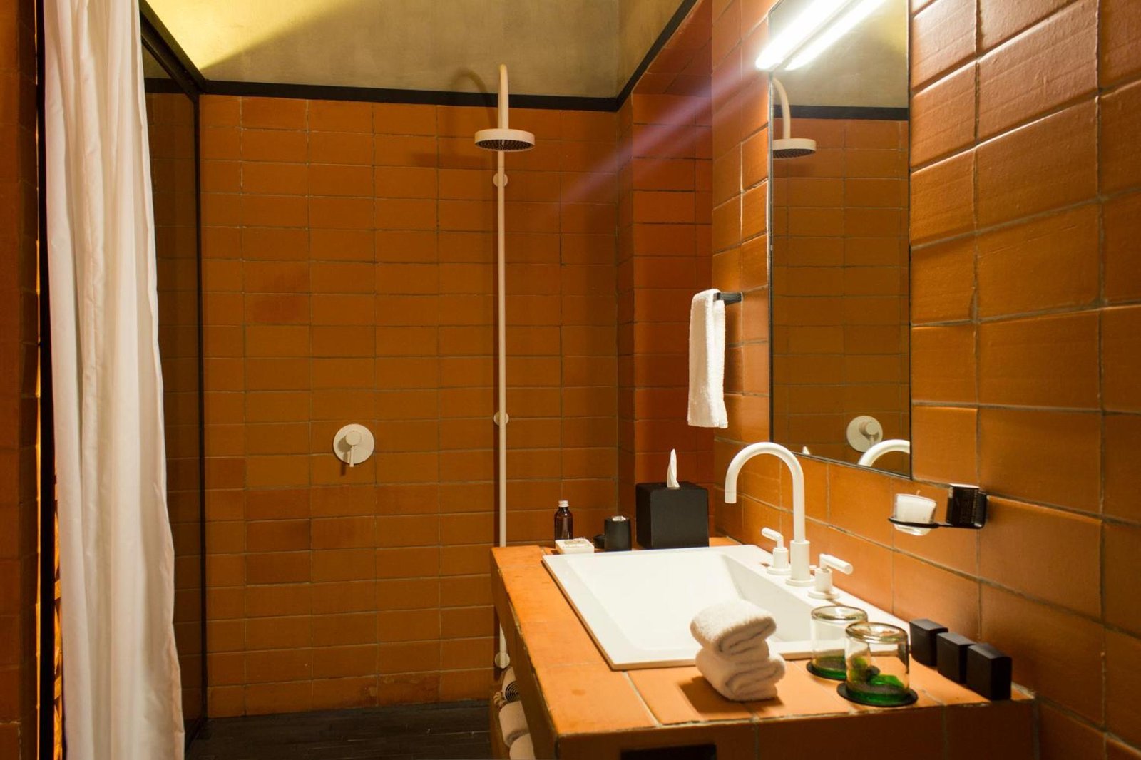 DOWNTOWN MEXICO HOTEL — rooms