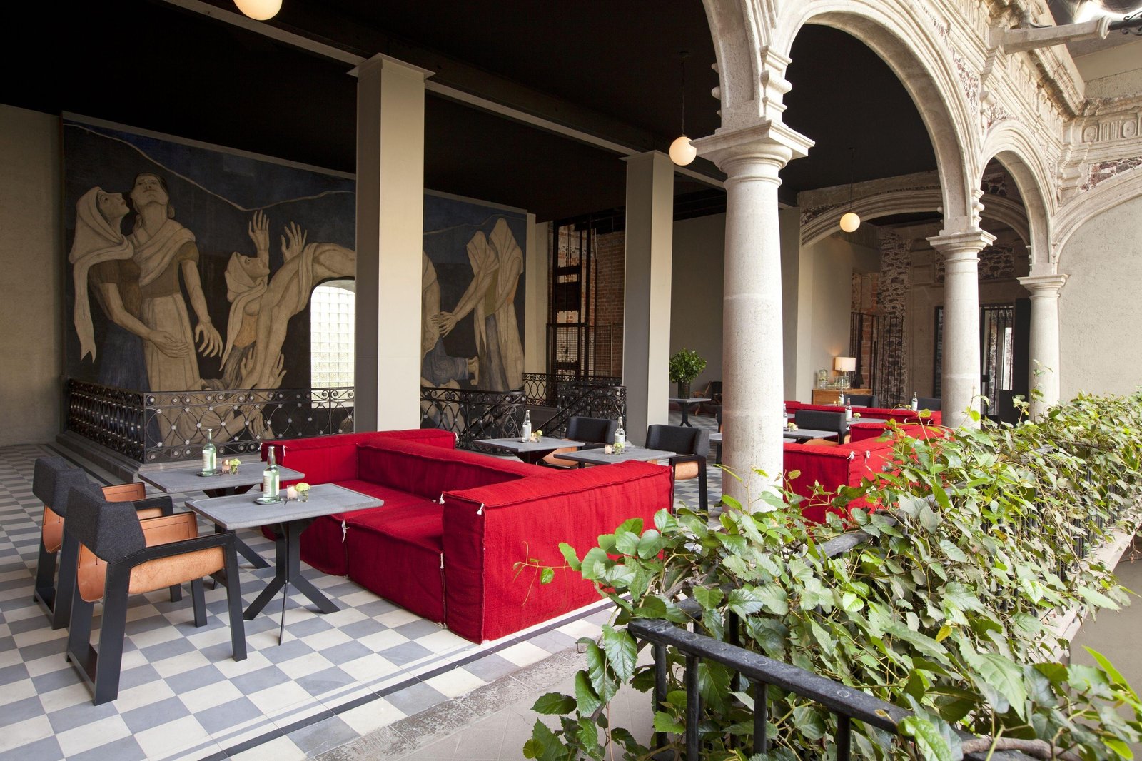 DOWNTOWN MEXICO HOTEL — eat & drink