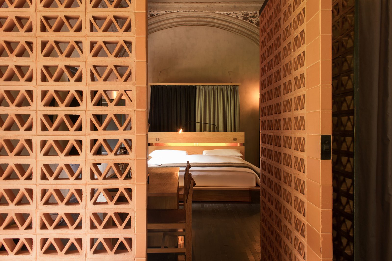 DOWNTOWN MEXICO HOTEL — rooms