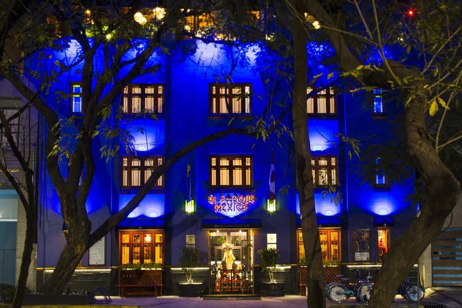 Bar Terraza del Hotel Parque México Boutique — backstory