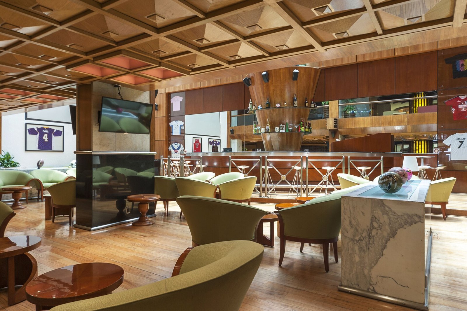 Hotel Casa Blanca — eat & drink