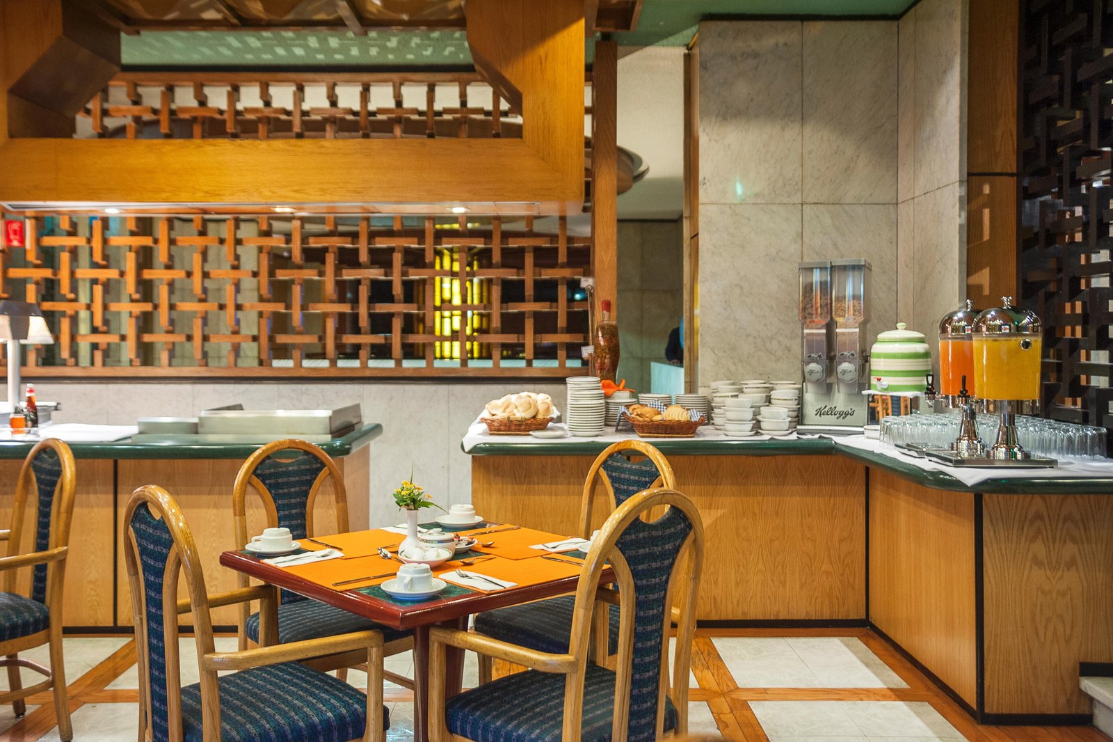 Hotel Casa Blanca — eat & drink