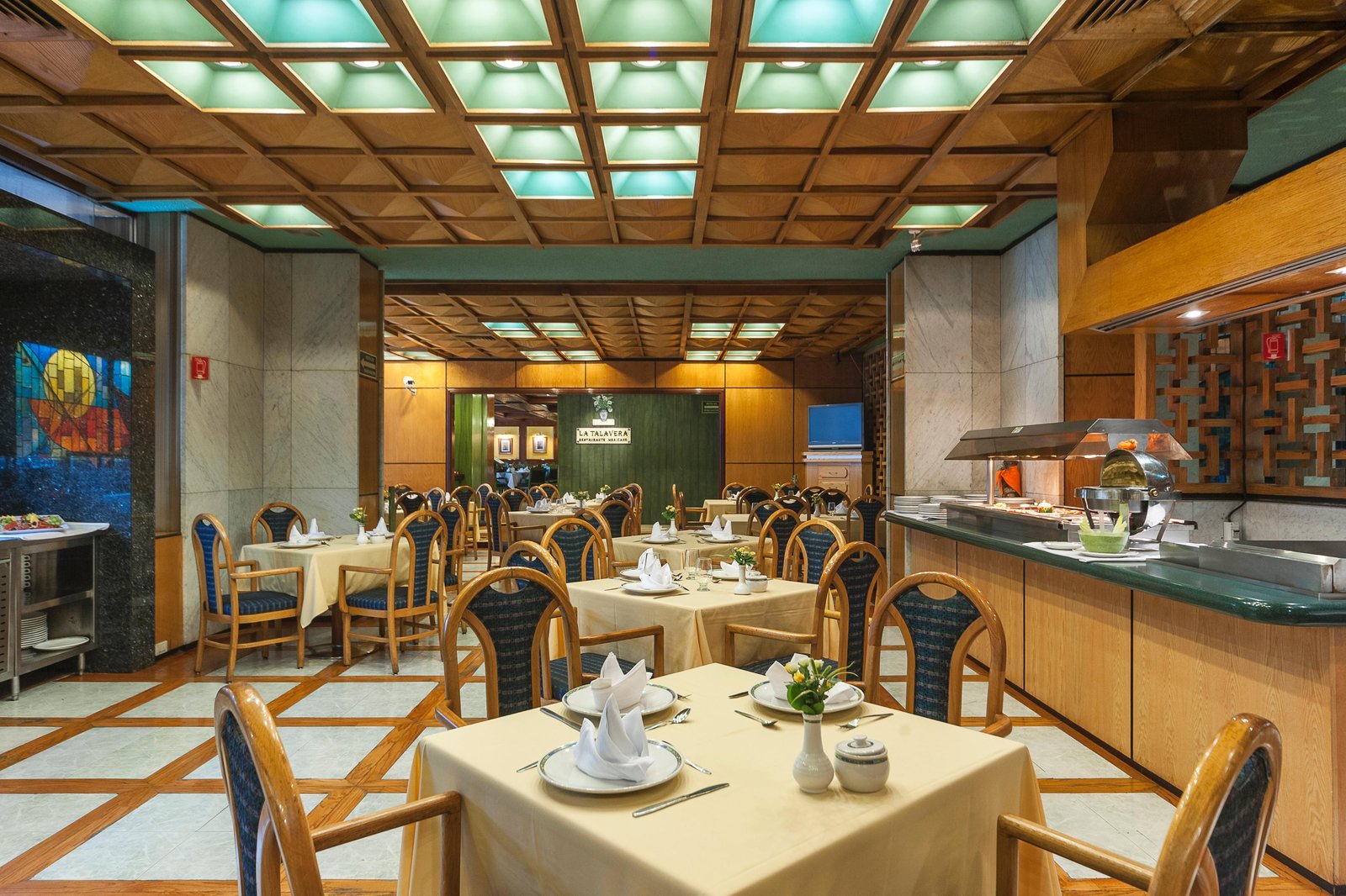 Hotel Casa Blanca — eat & drink