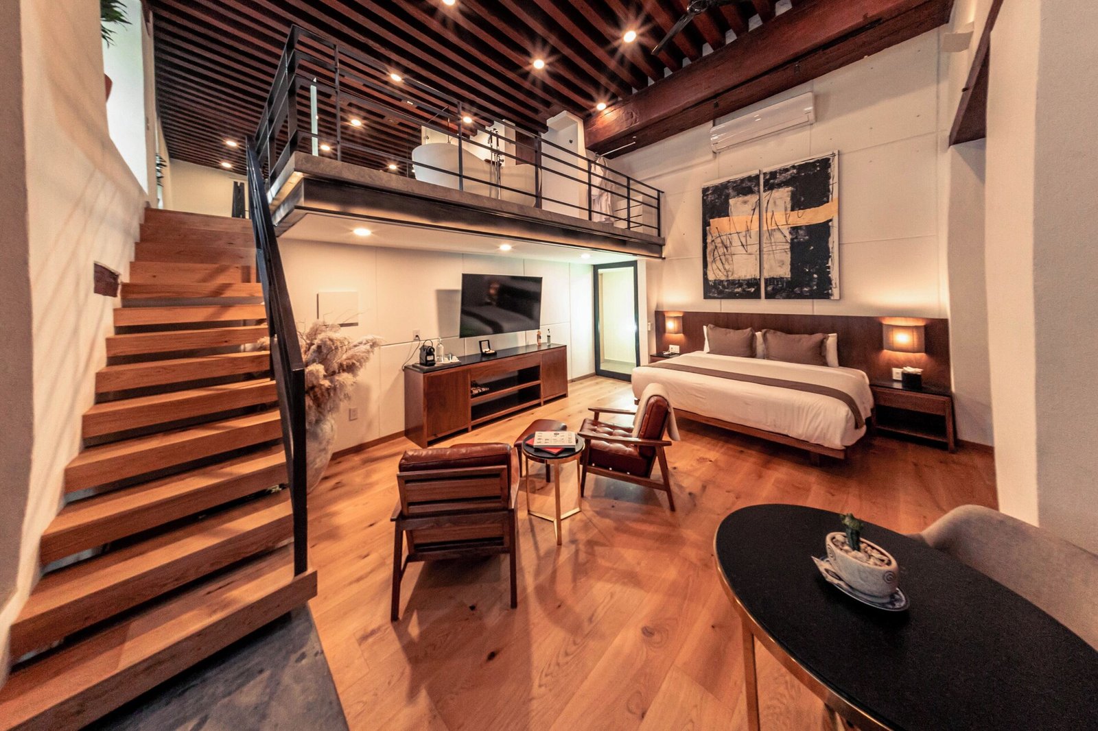 Domingo Santo — rooms
