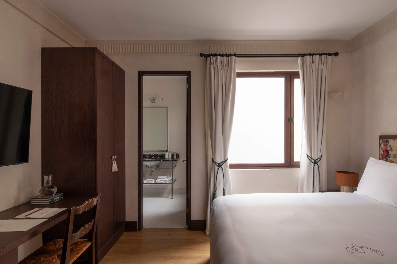 El Cortes — rooms