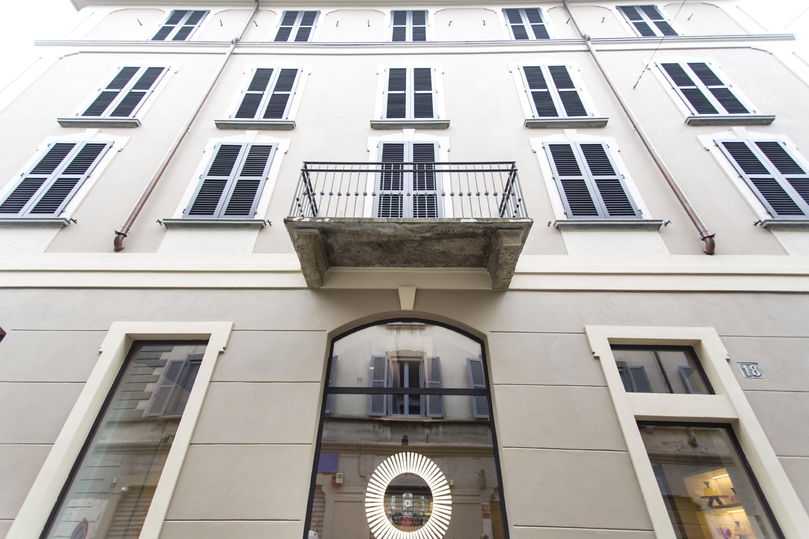 Savona 18 Suites — backstory