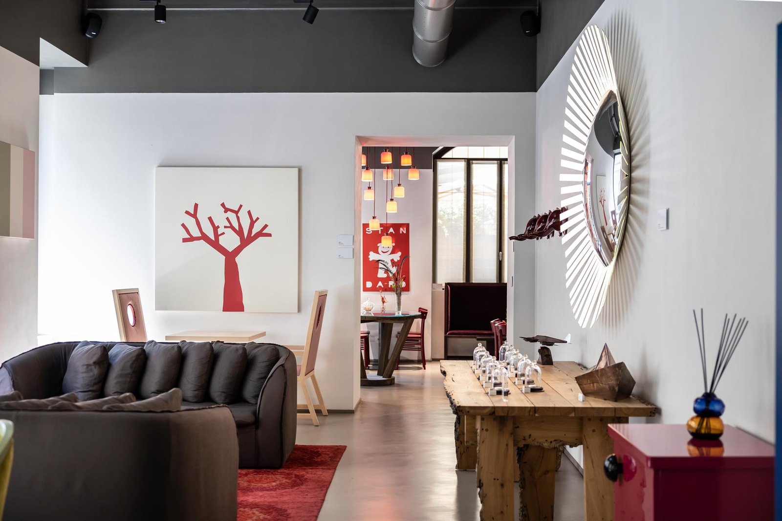 Savona 18 Suites — eat & drink