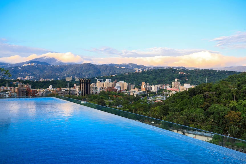 Renaissance Taipei Shihlin Hotel — backstory