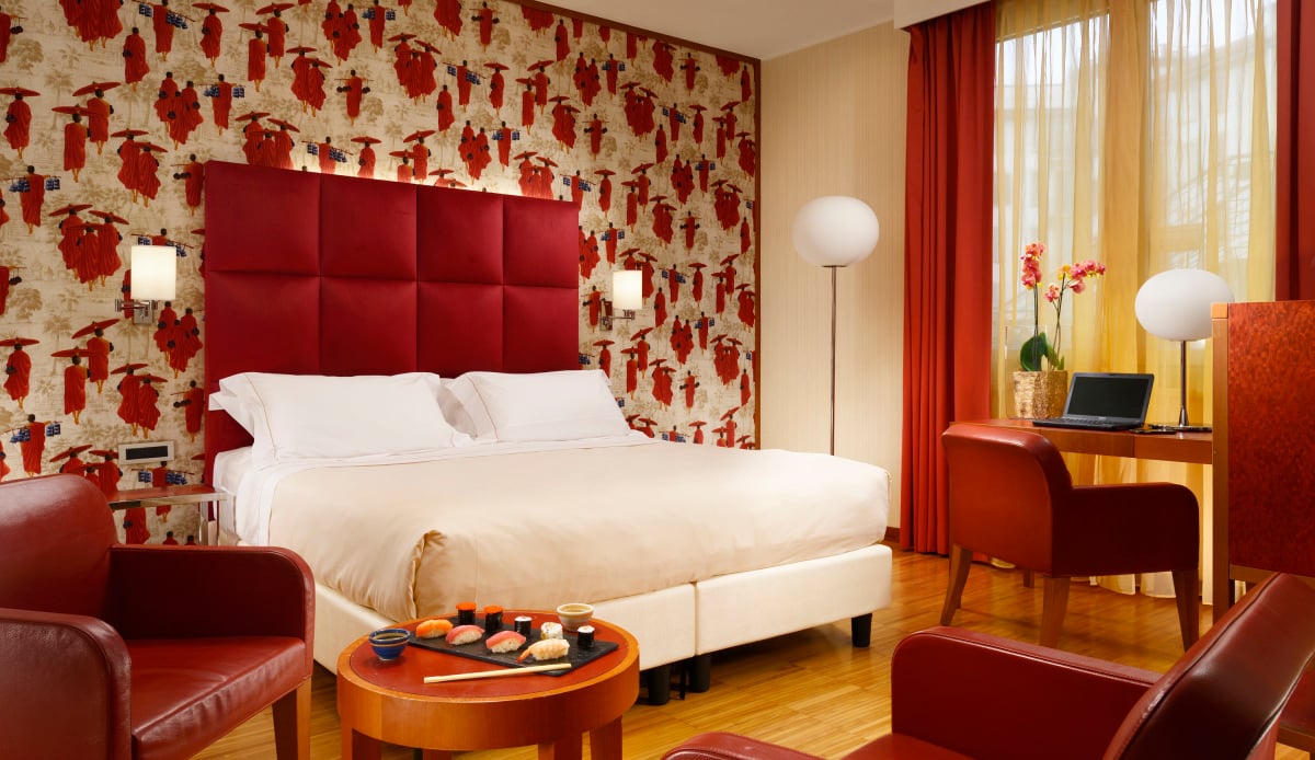 Enterprise Hotel — rooms