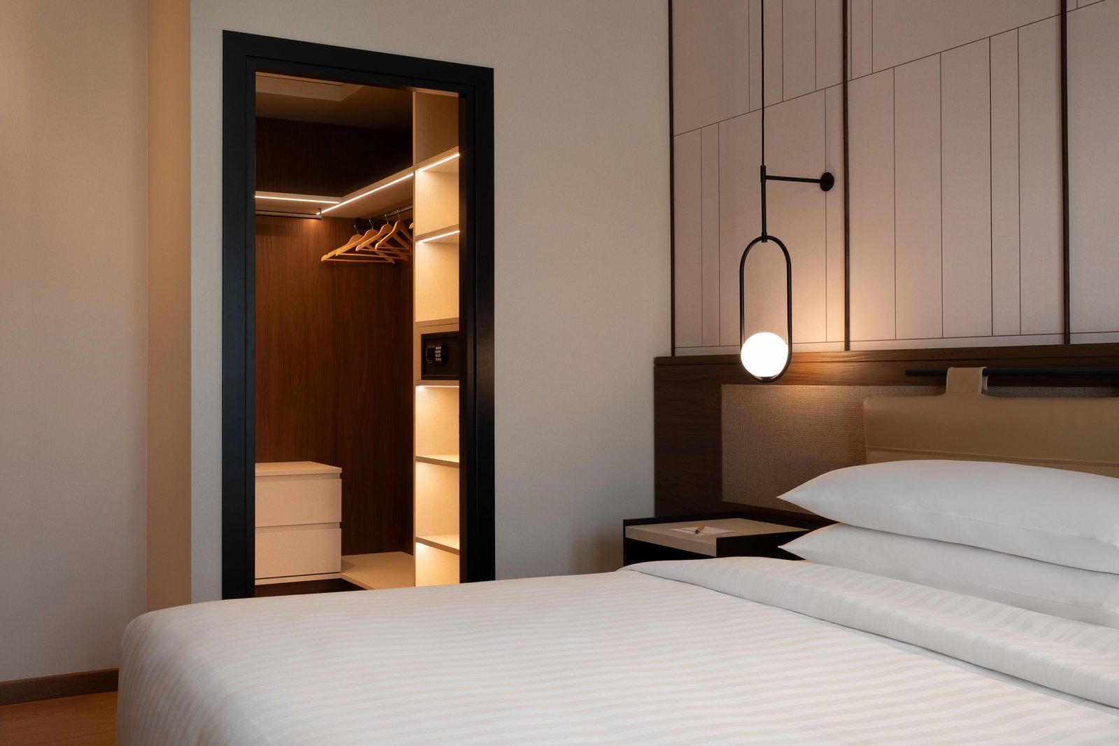 Milan Marriott Hotel — rooms
