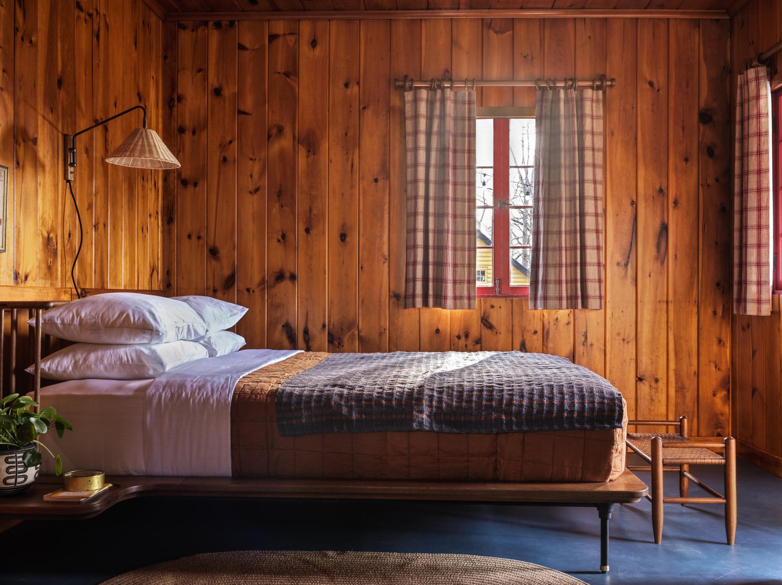 Camptown Hotel — rooms