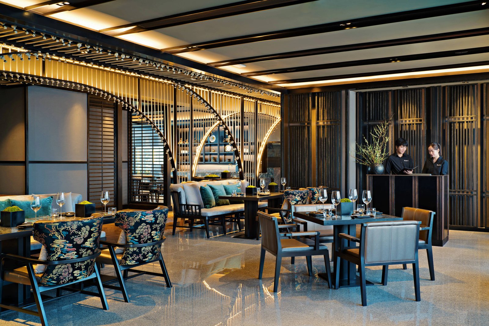 Bangkok Marriott Marquis Queen’s Park, akira back