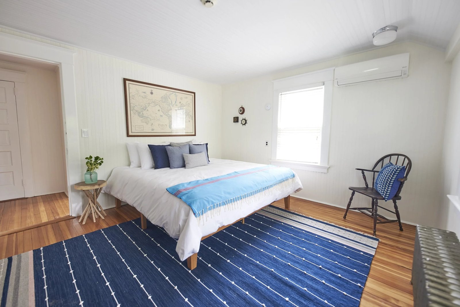 Bellport Inn — rooms