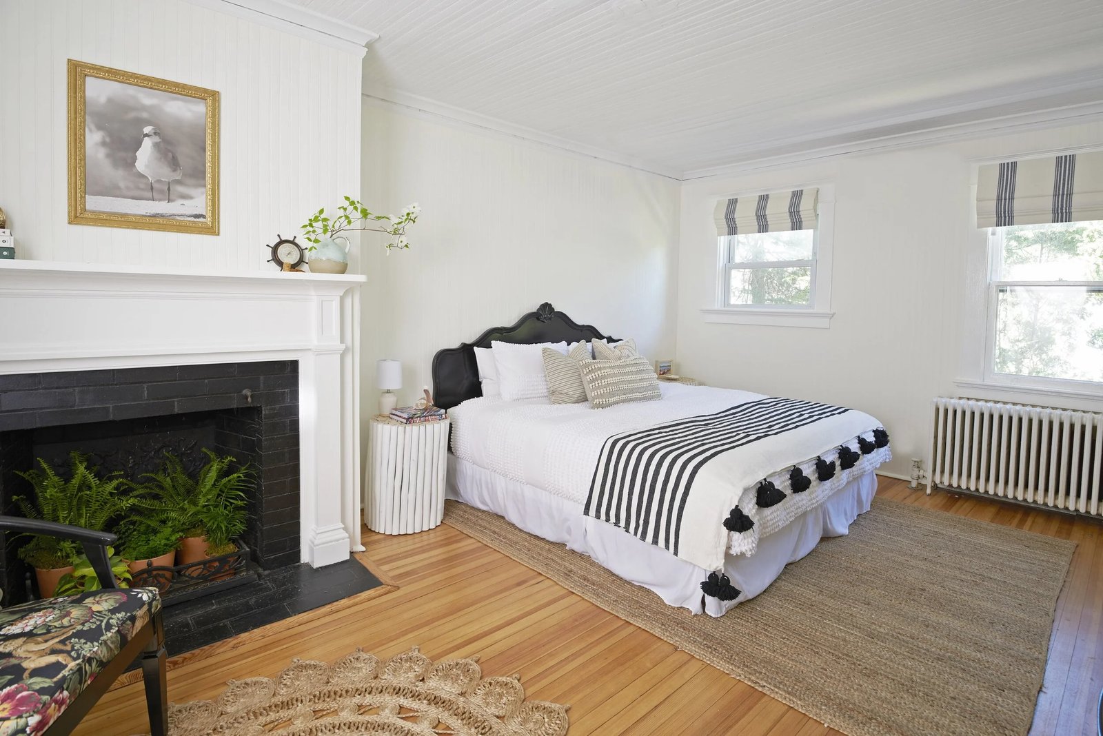 Bellport Inn — rooms