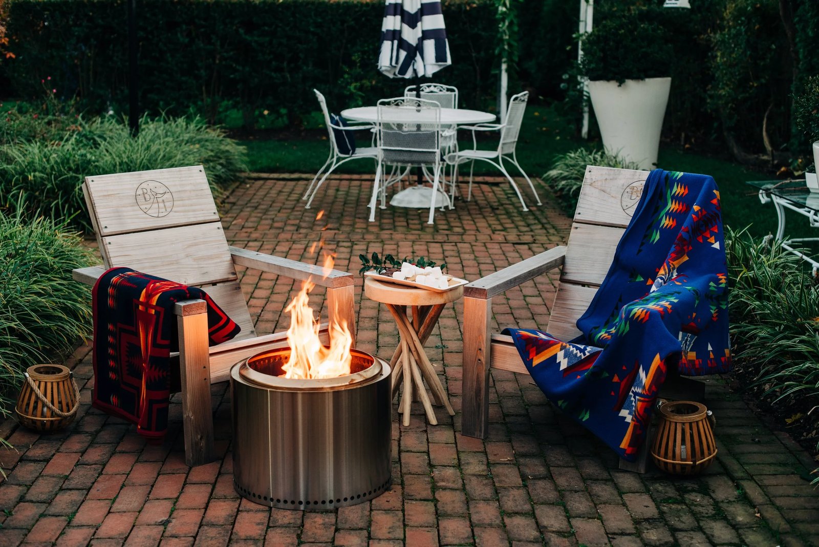 Bellport Inn — vibe