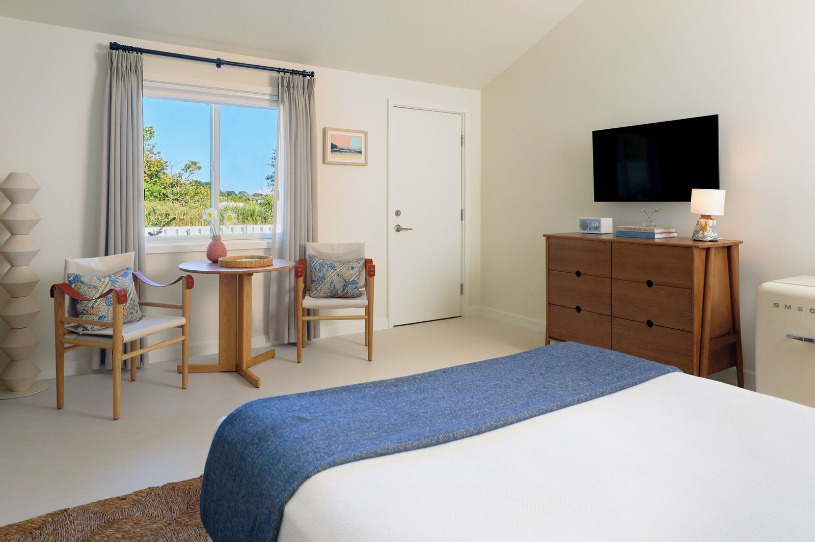 Silver Sands Motel & Beach Bungalows — rooms