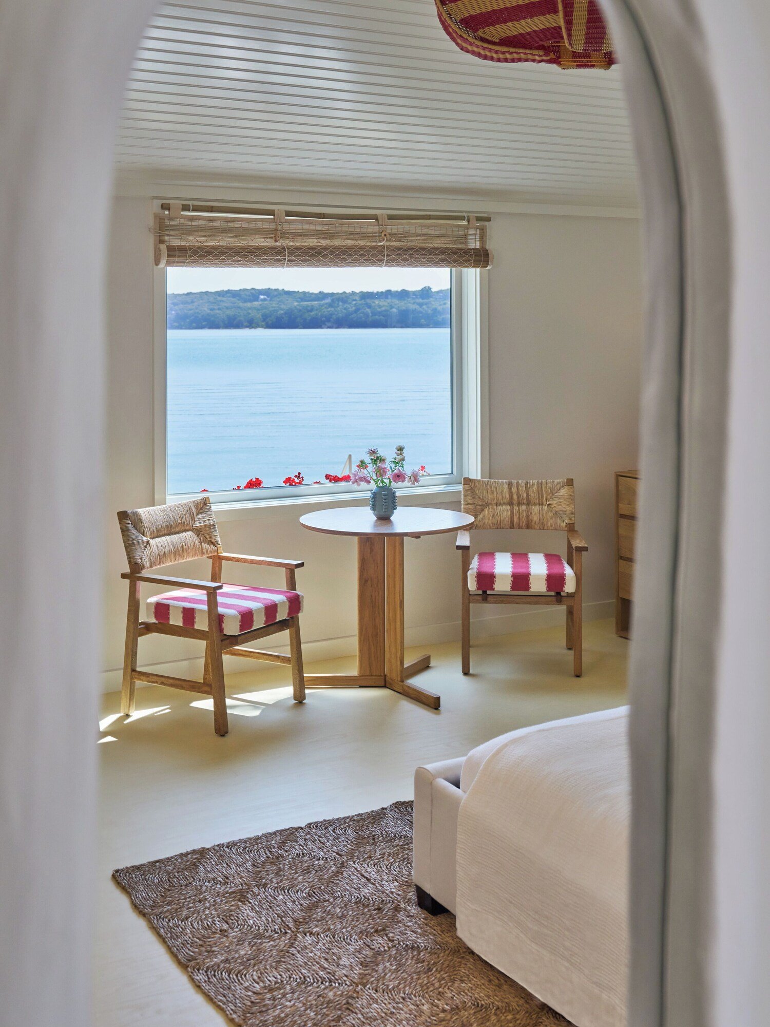 Silver Sands Motel & Beach Bungalows — rooms