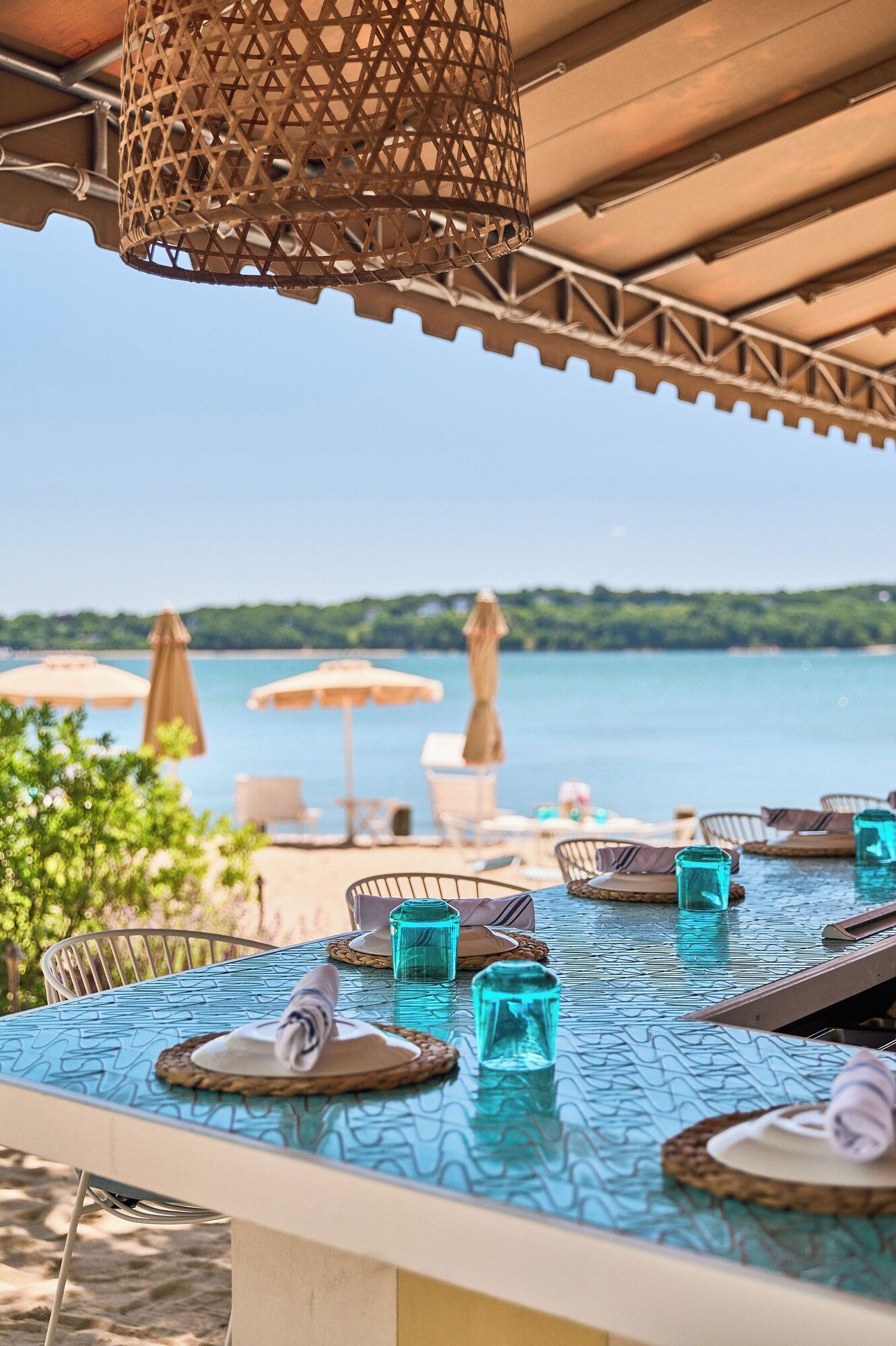 Silver Sands Motel & Beach Bungalows, at the table