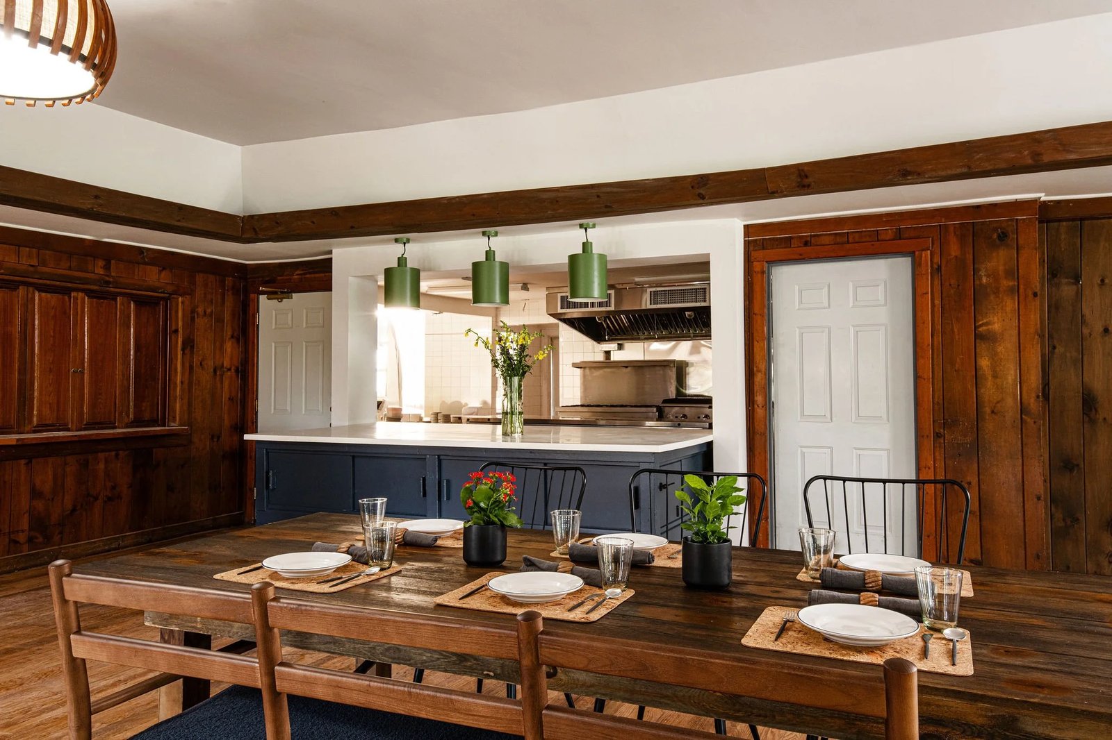 Hemlock Neversink — eat & drink
