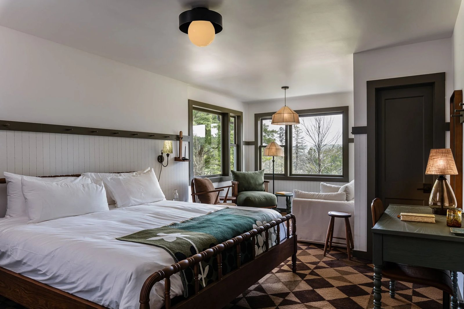 Hemlock Neversink — rooms