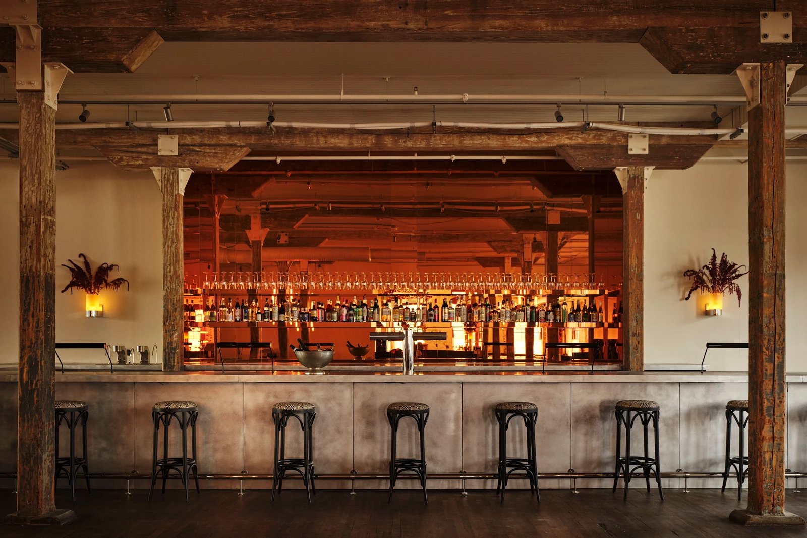 Pocketbook Hudson — eat & drink