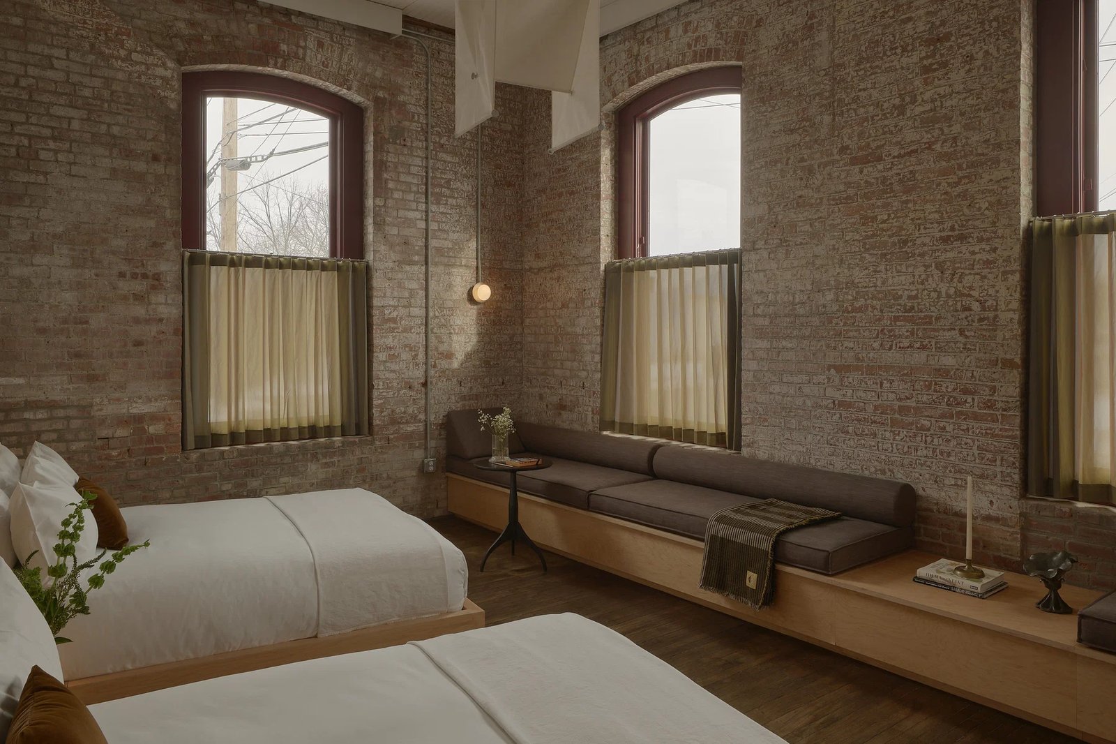 Pocketbook Hudson — rooms