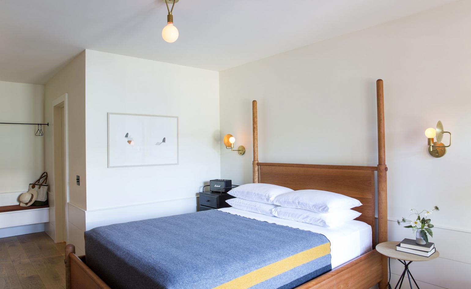 Rivertown Lodge — rooms