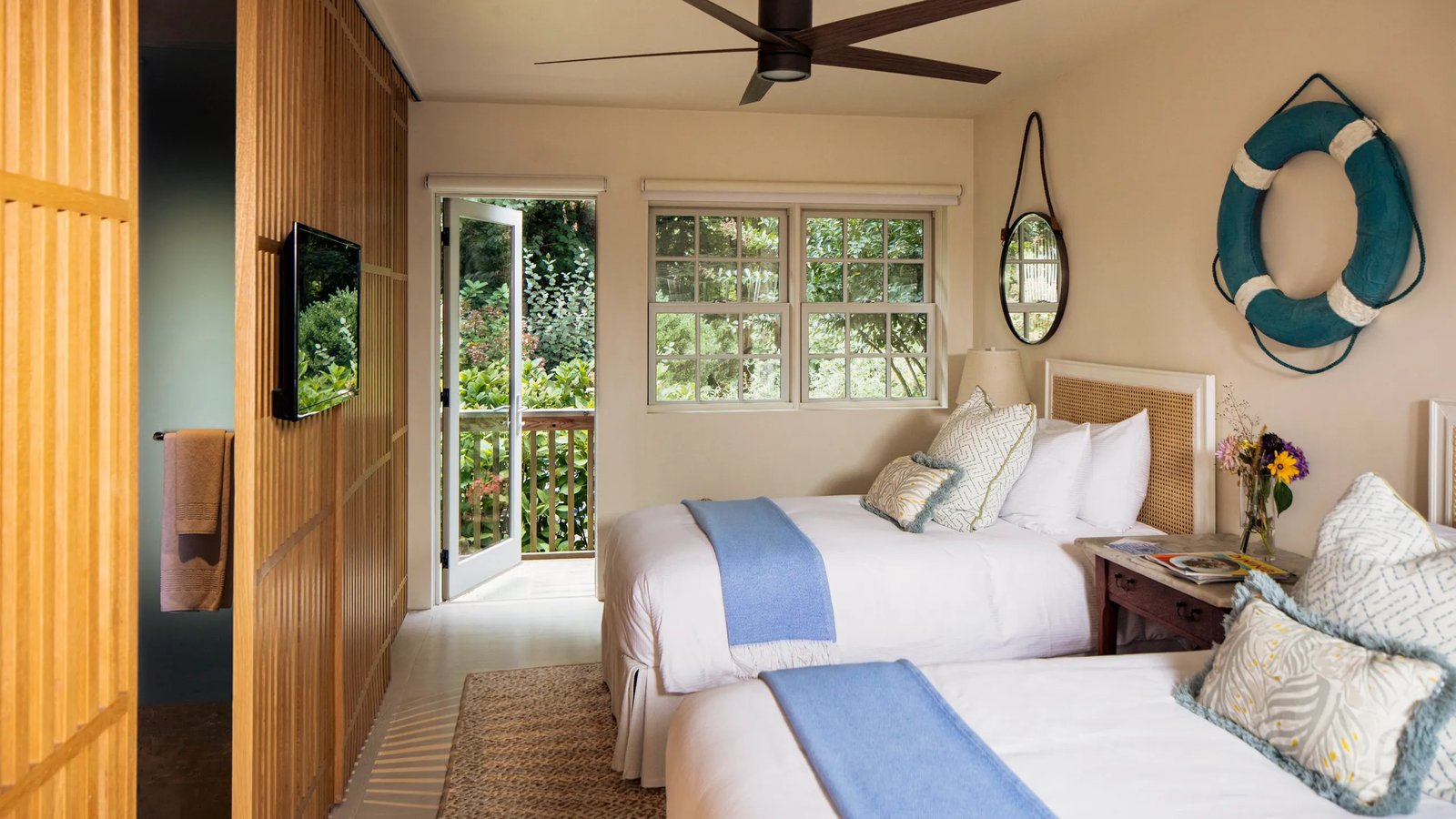 A Room at the Beach — rooms