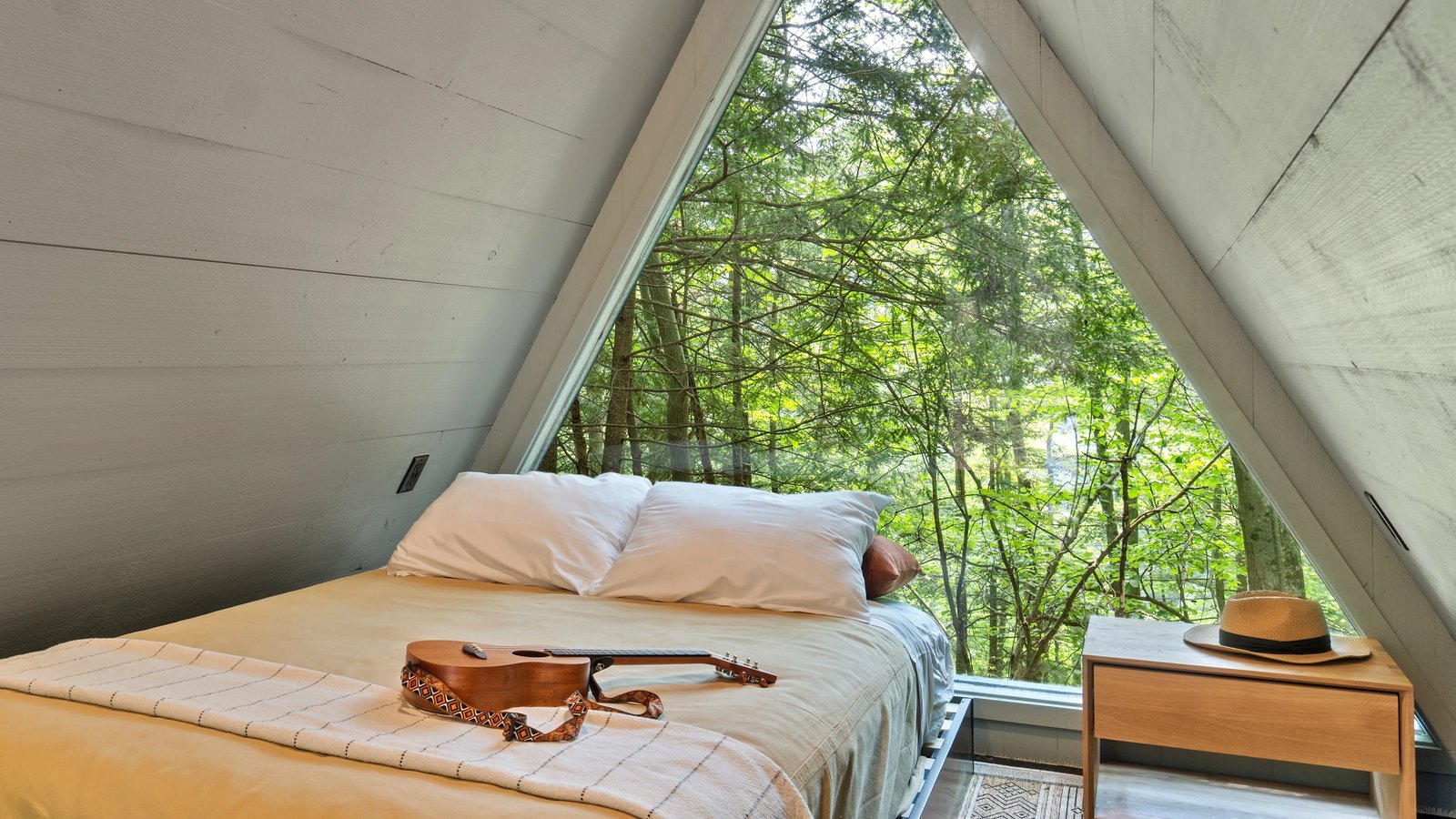 Callicoon Hills — rooms