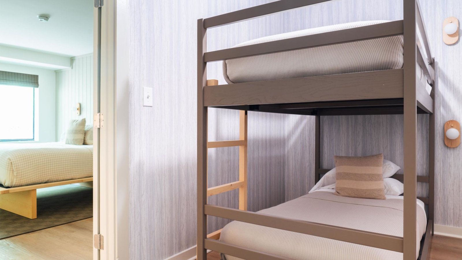 Laurel Lake Placid — rooms
