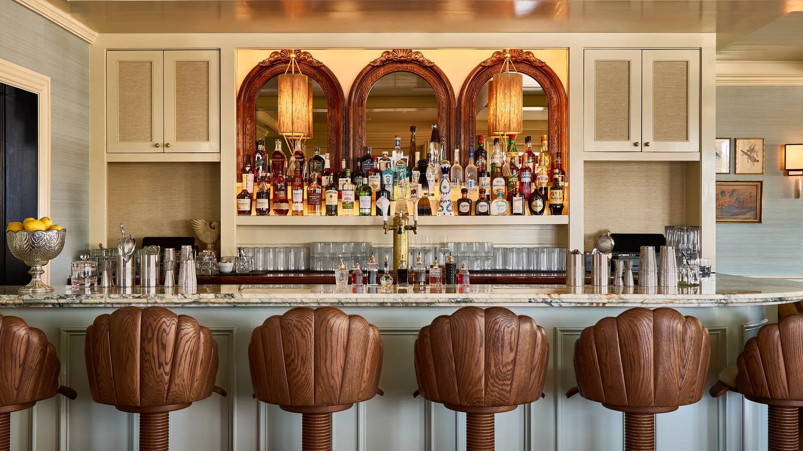 Faraway Sag Harbor, lobby lounge & bar