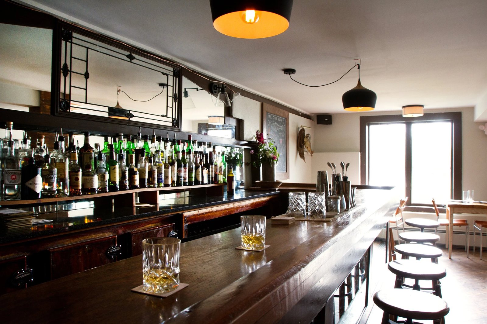 The DeBruce, the club room