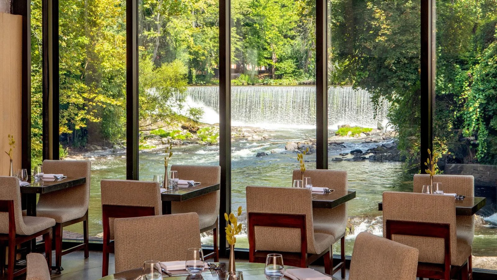 The Roundhouse Hotel — eat & drink