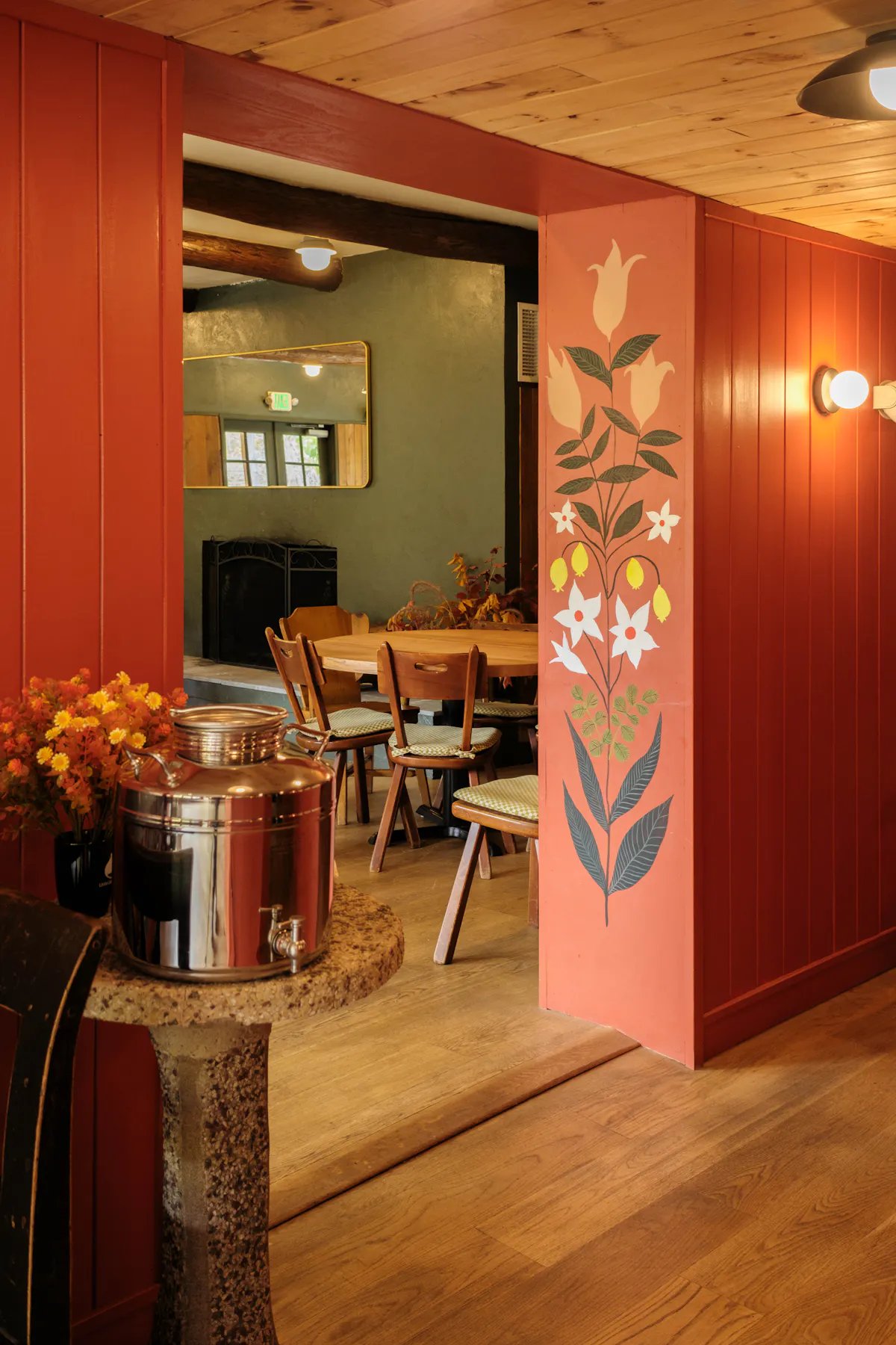 Little Cat Lodge — eat & drink