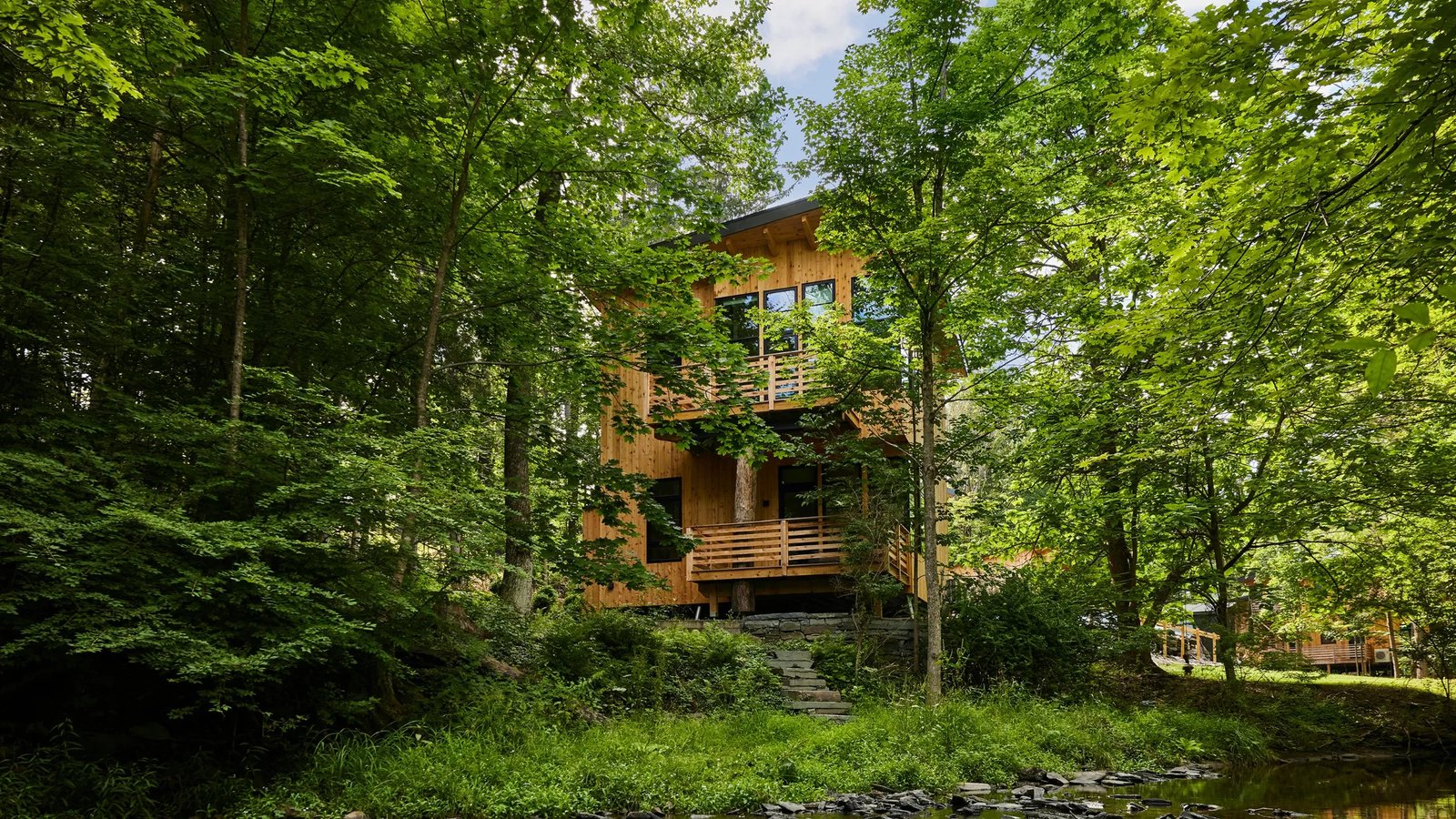 Woodstock Way Hotel, how it began