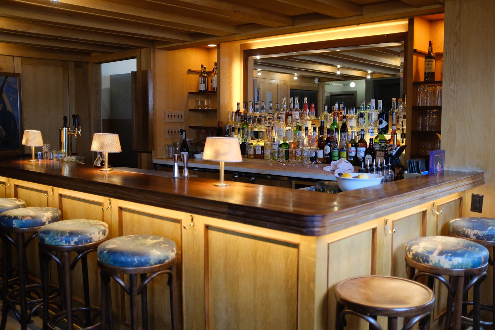 Hotel Kinsley, at the table