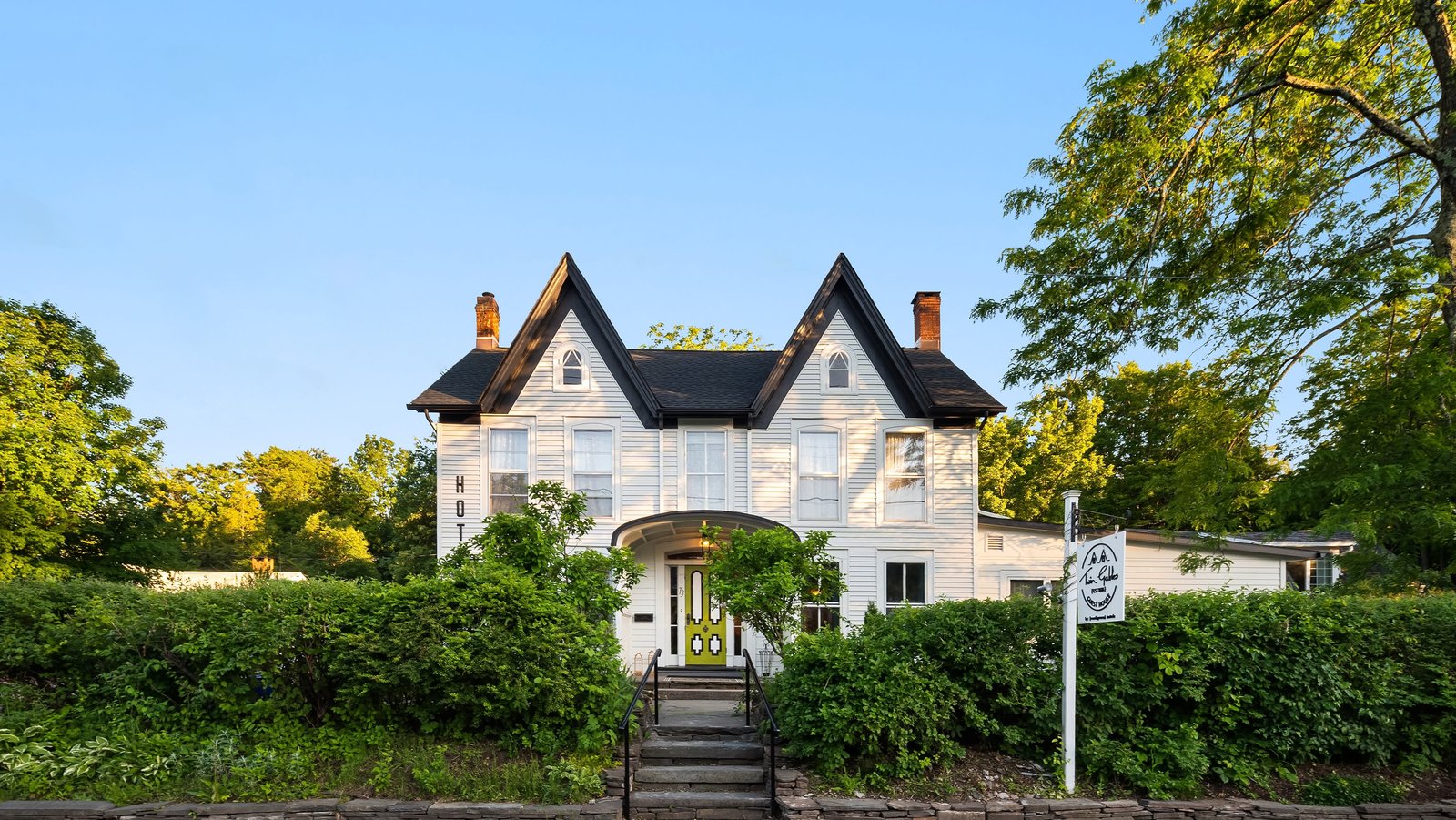 Twin Gables of Woodstock