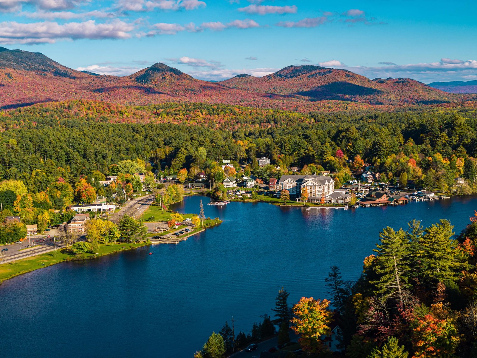 voco Saranac Lake NY - Waterfront by IHG, vibe