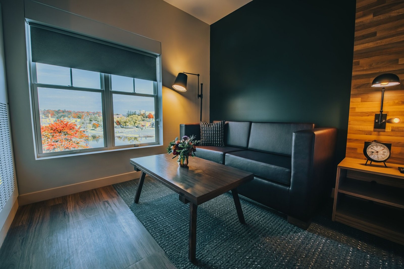 voco Saranac Lake NY - Waterfront by IHG, eat & drink