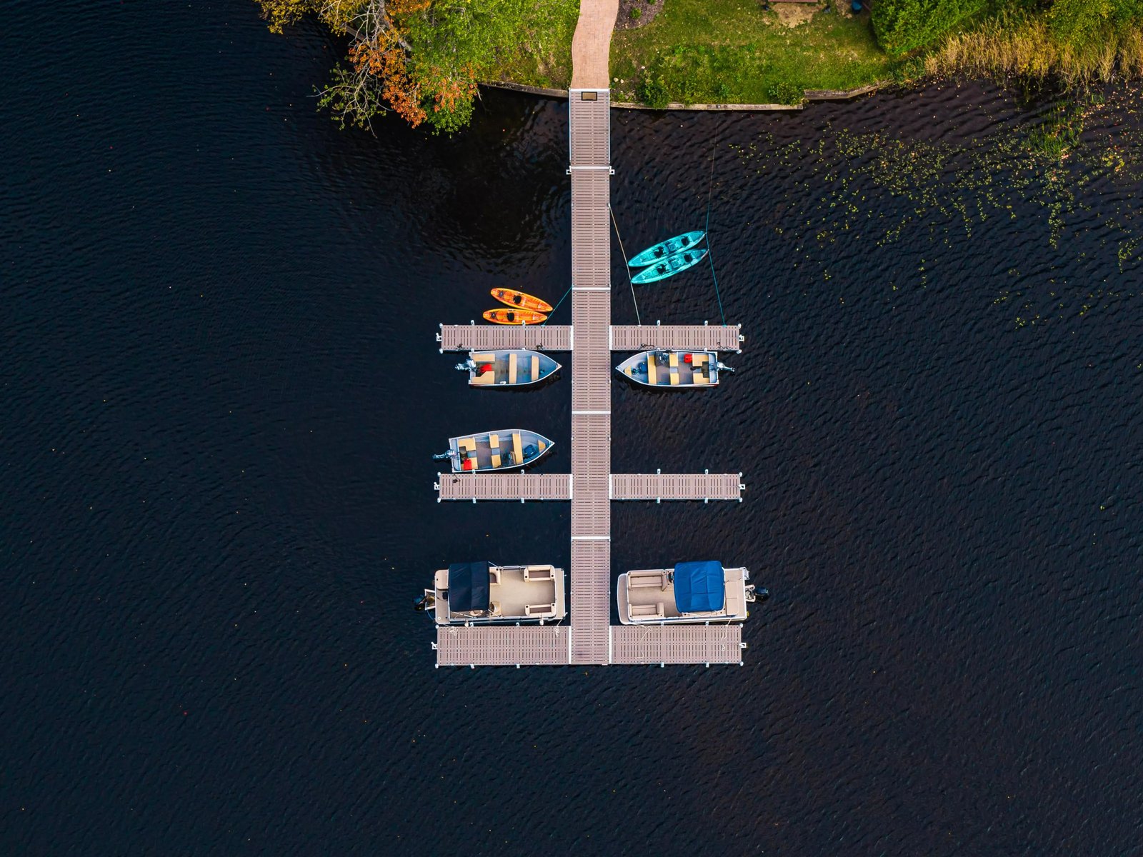 voco Saranac Lake NY - Waterfront by IHG, vibe